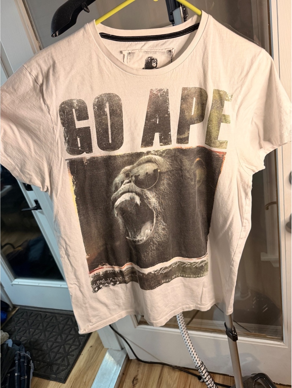 Go Ape white graphic T shirt large